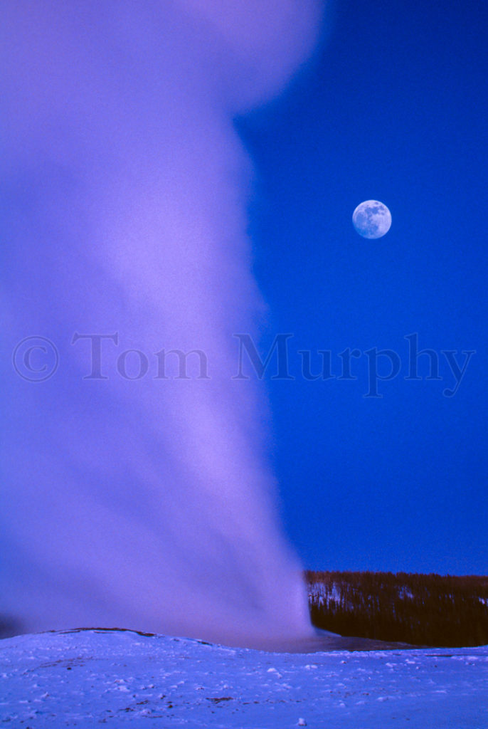 Old Faithful Moon Night – Tom Murphy Photography